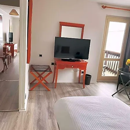 ホテル La Tarentaise メリベル